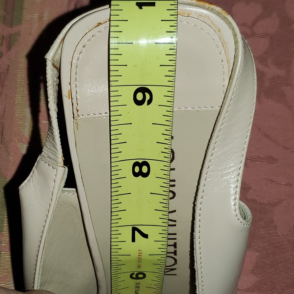 Louis Vuitton Women's Cream Leather Slingback Pumps 8 1/2 M - Picture 12 of 16